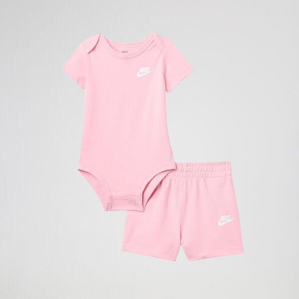 Conjunto Nike Neutral Club Infantil poli&eacute;ster
