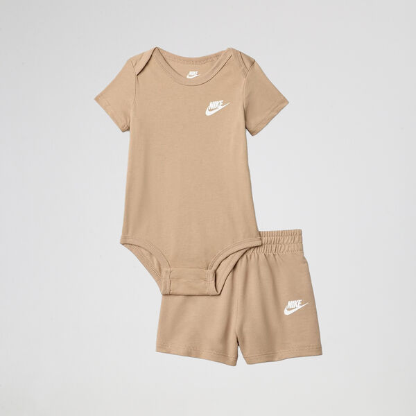 Conjunto Nike Neutral Club Infantil algod&oacute;n