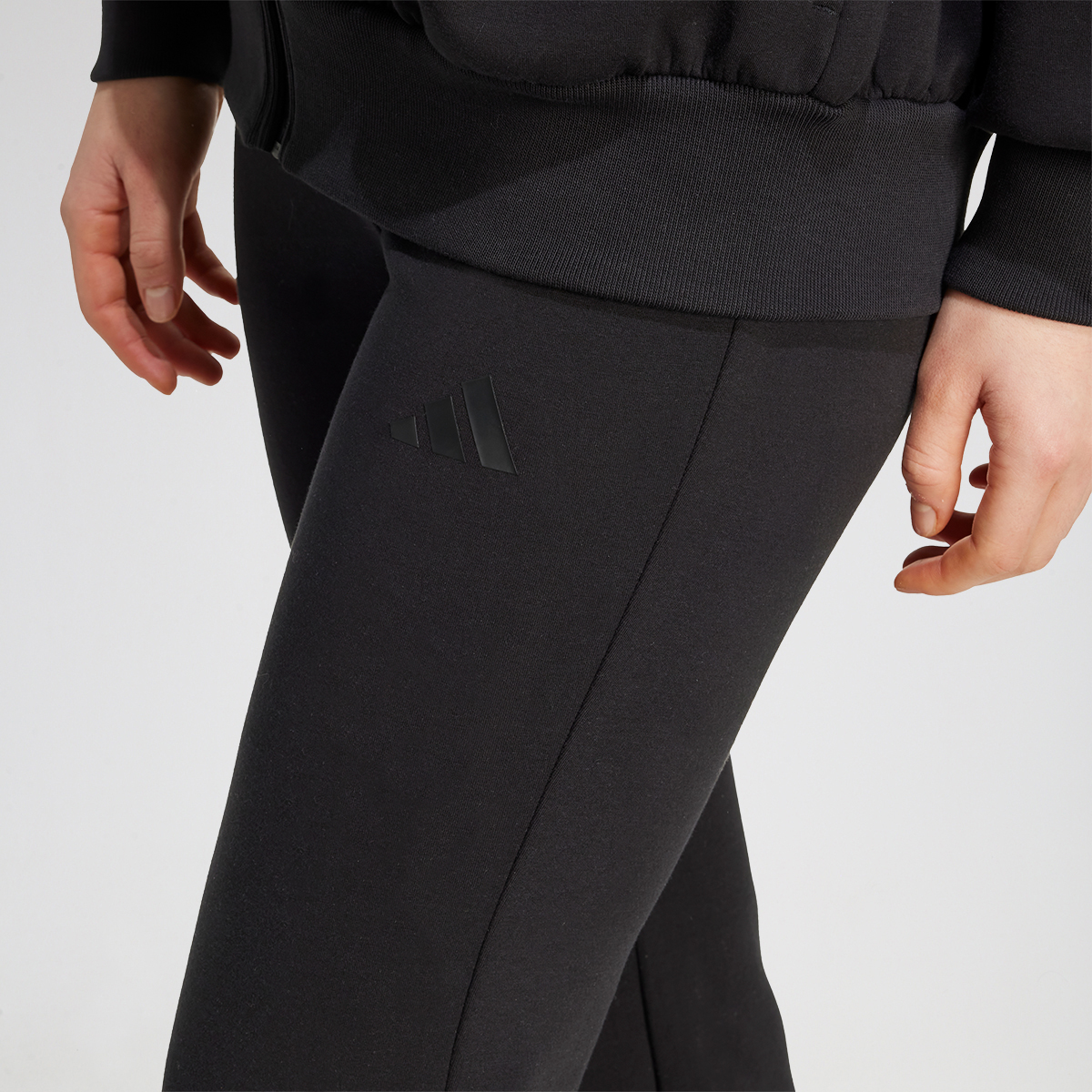 Pantalón adidas Soft Lux Acampanado Mujer,  image number null