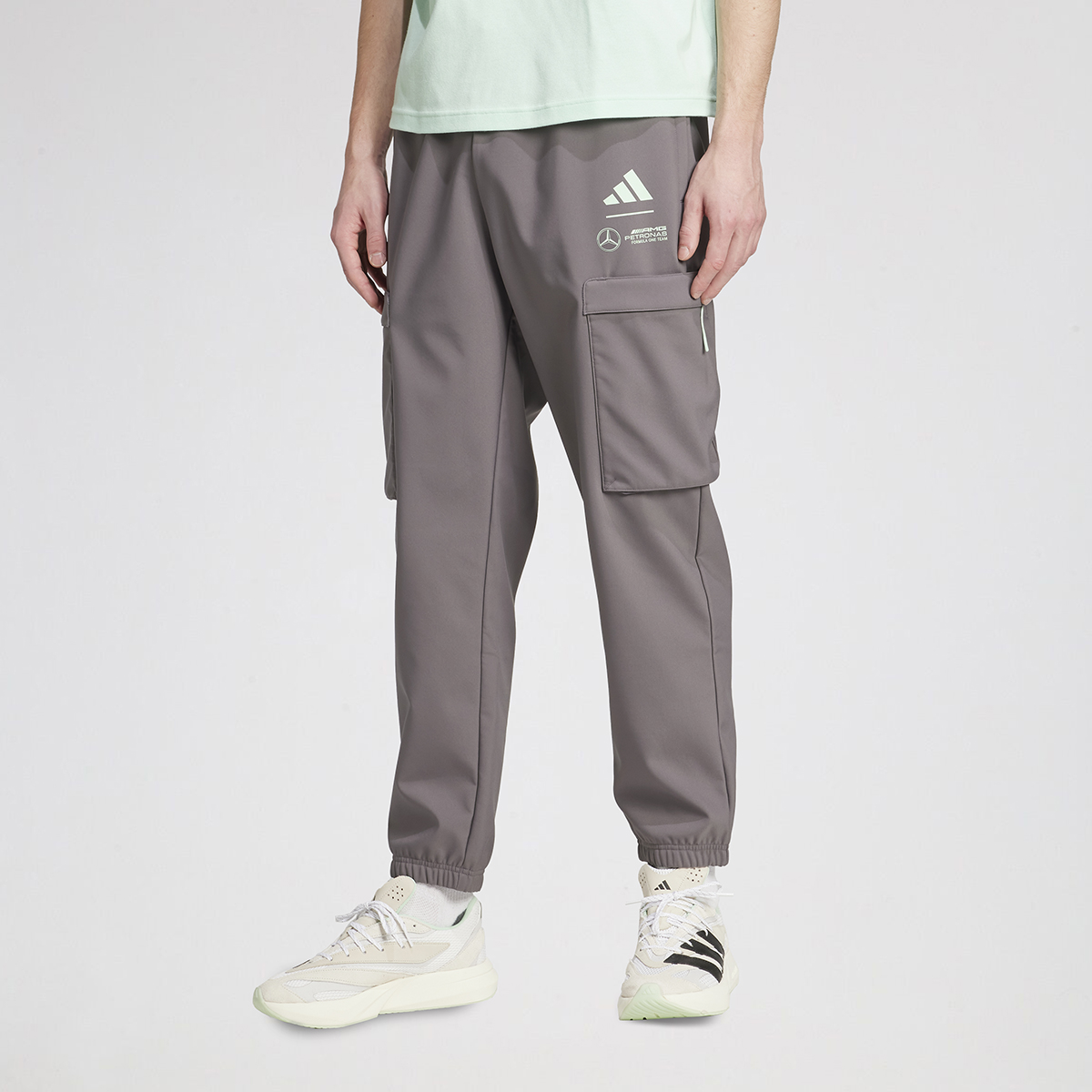 Pantalón adidas Mercedes AMG F1 Team Premium Hombre,  image number null