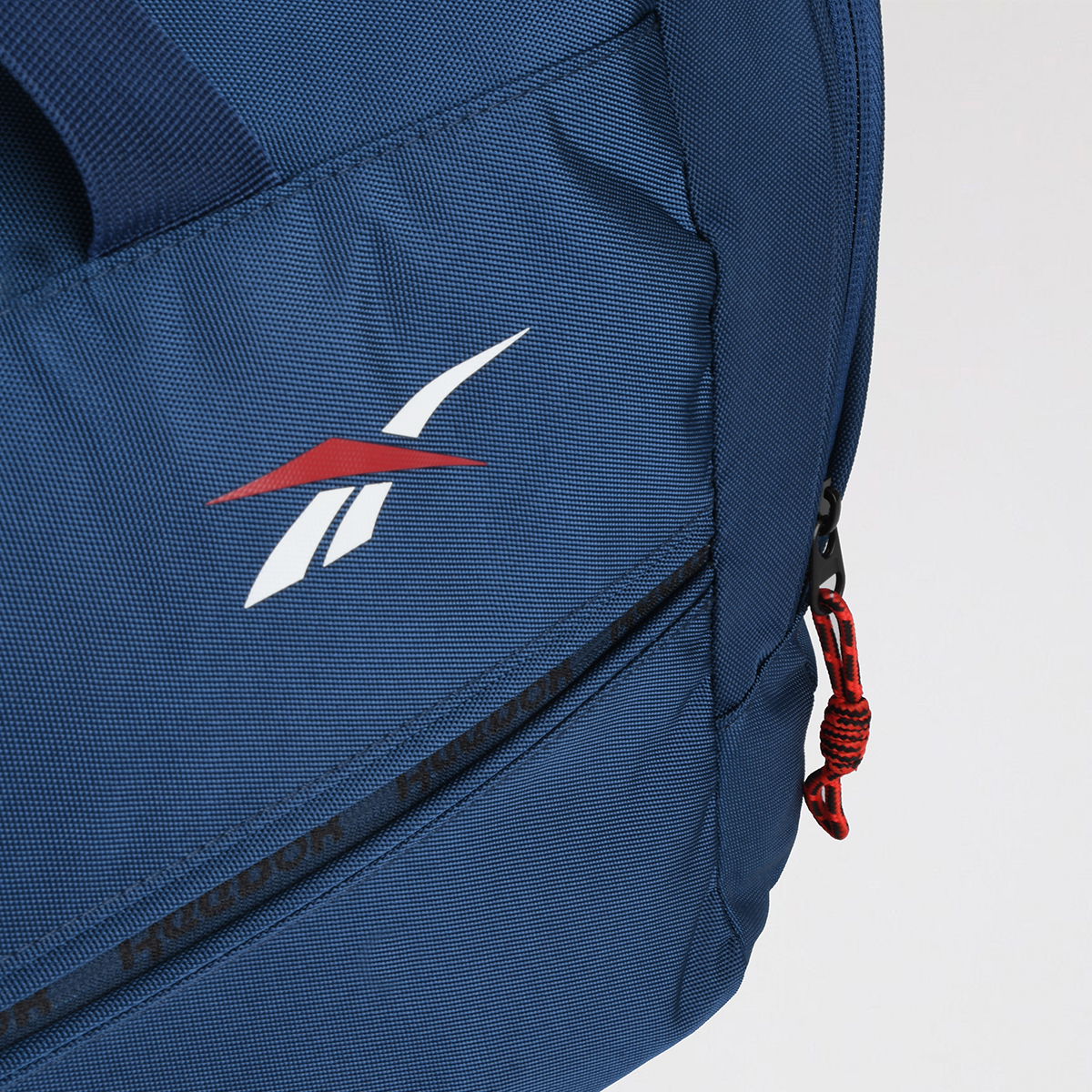 Bolso Reebok T2 Pads Antideslizantes,  image number null