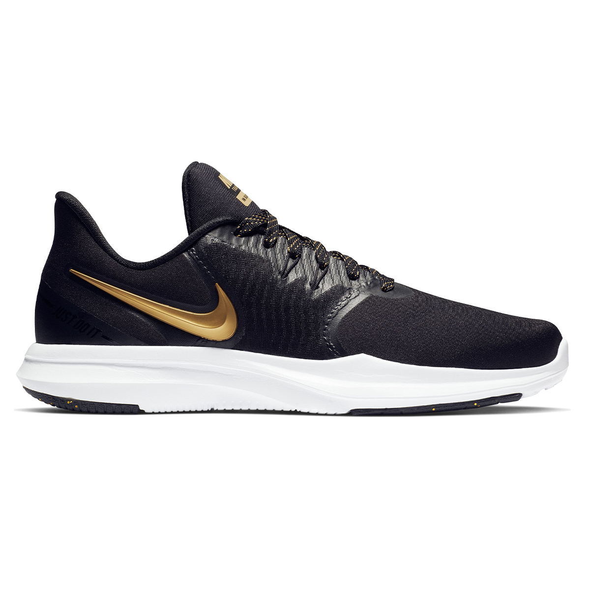 Nike season store tr 8