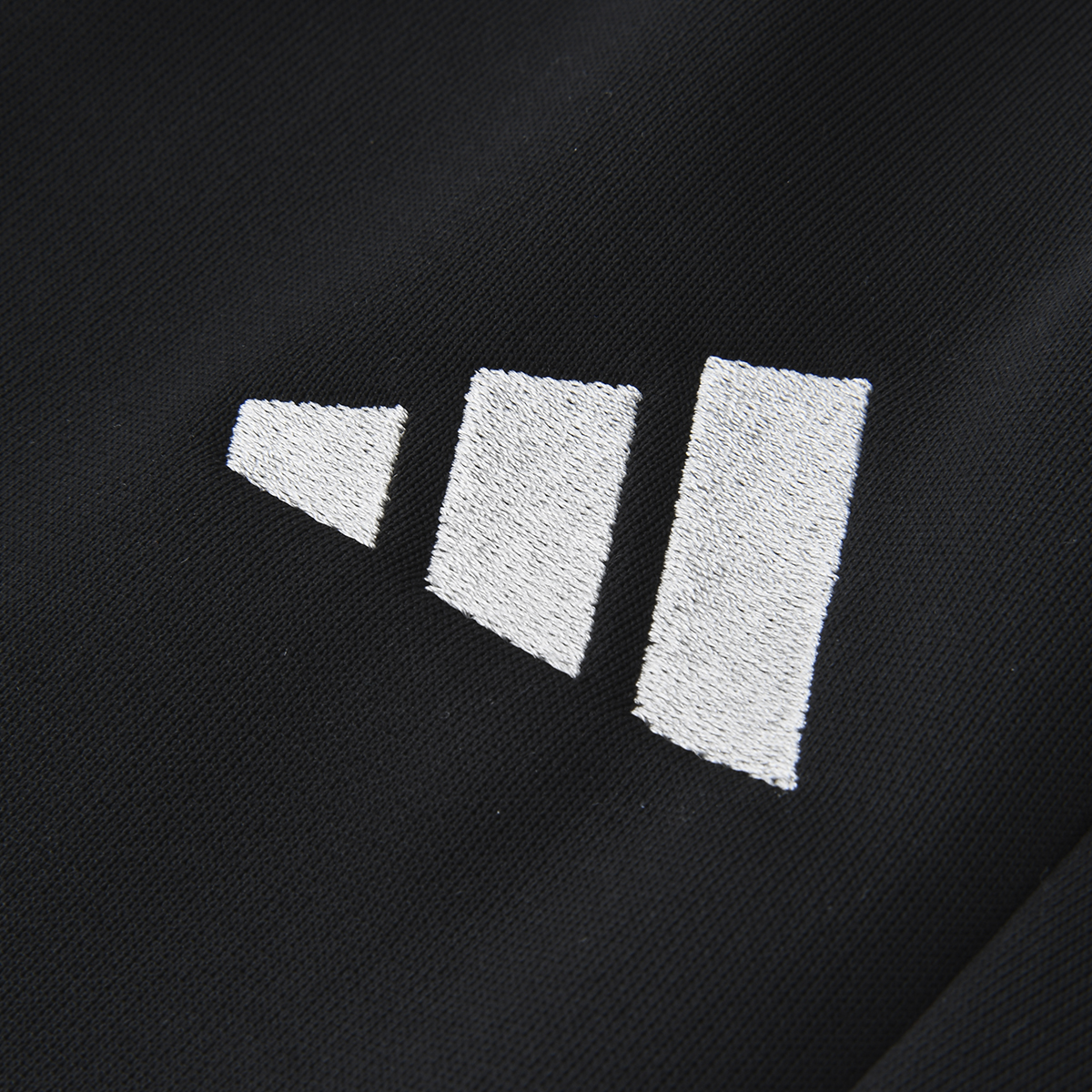 Conjunto adidas Basic French Terry 3 Tiras Hombre,  image number null