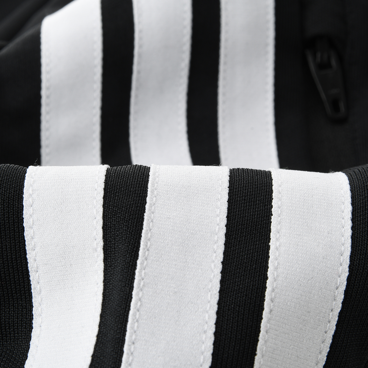 Buzo con Cierre Entrenamiento adidas Essentials 3 Tiras Hombre,  image number null
