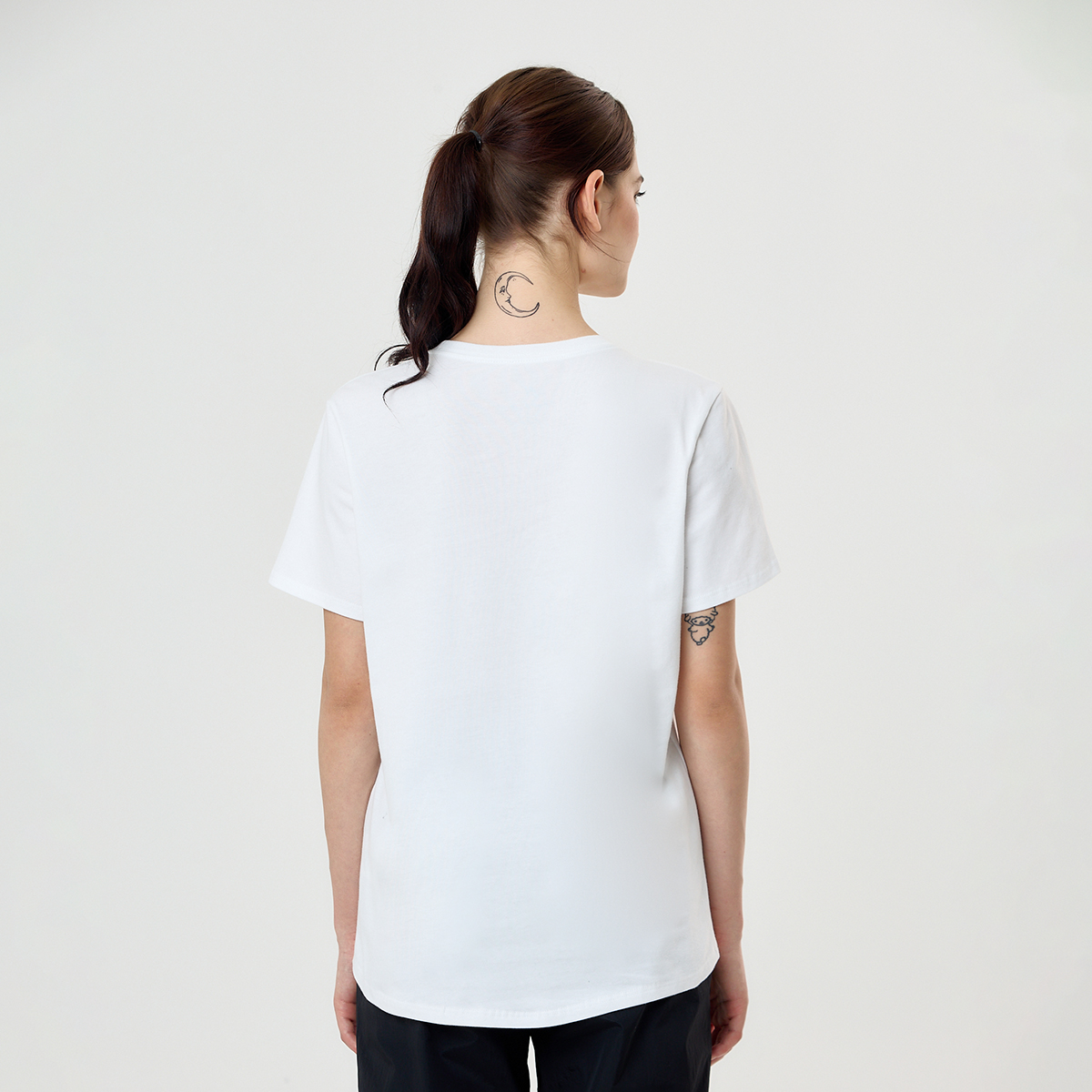 Remera Urbana Nike Club Essentials Mujer,  image number null