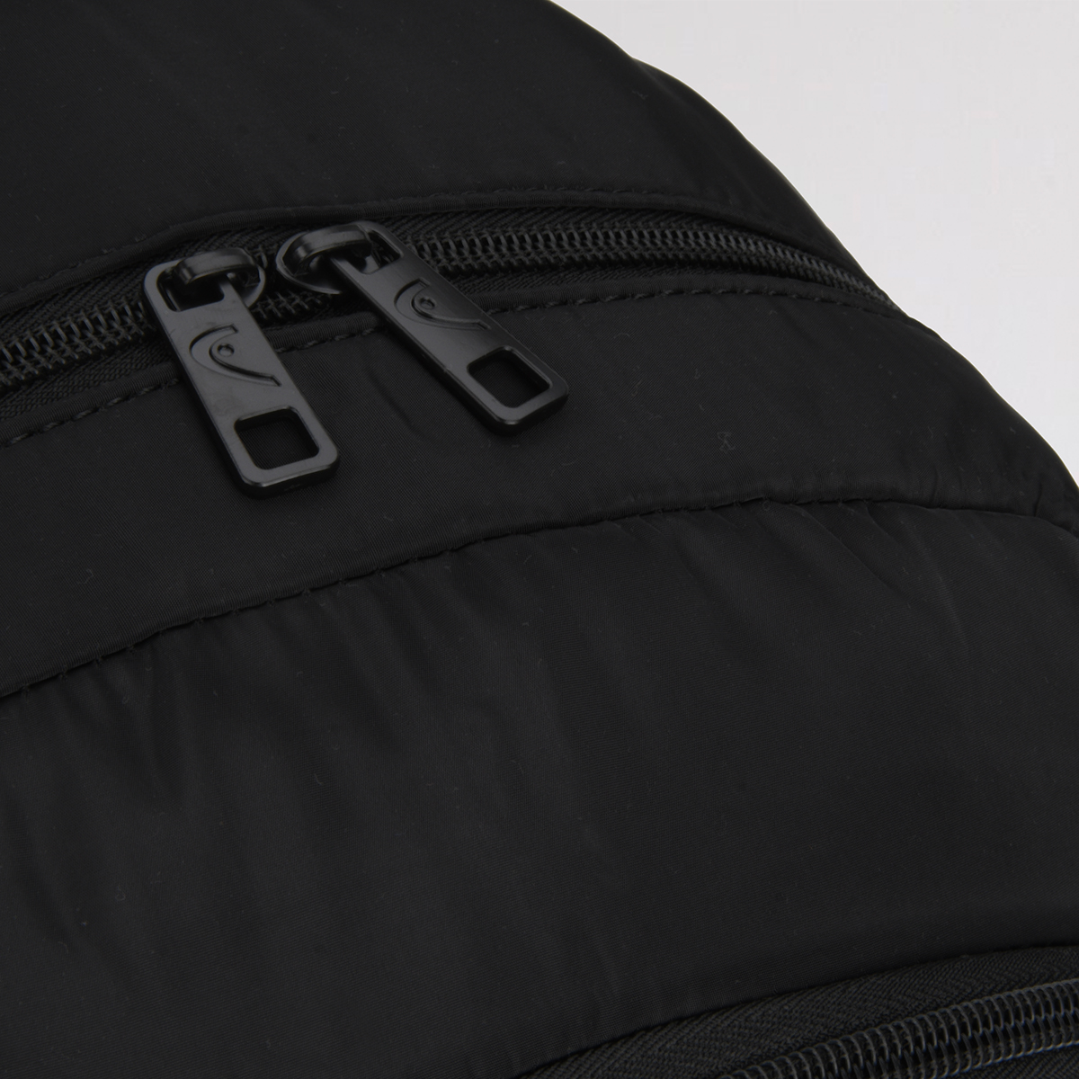 Mochila Head Porta Notebook con bolsillos frontales,  image number null