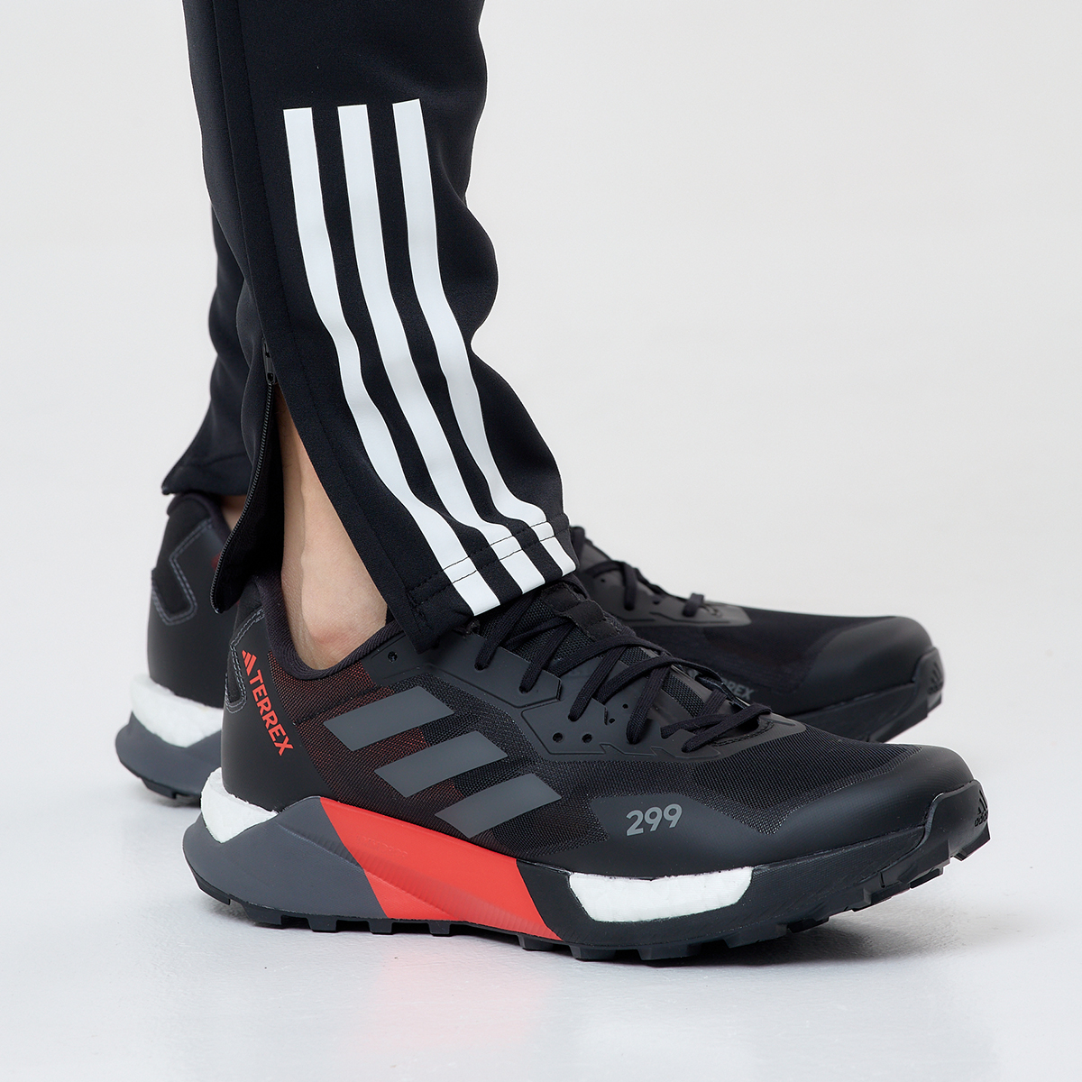 Pantalón adidas Rp,  image number null