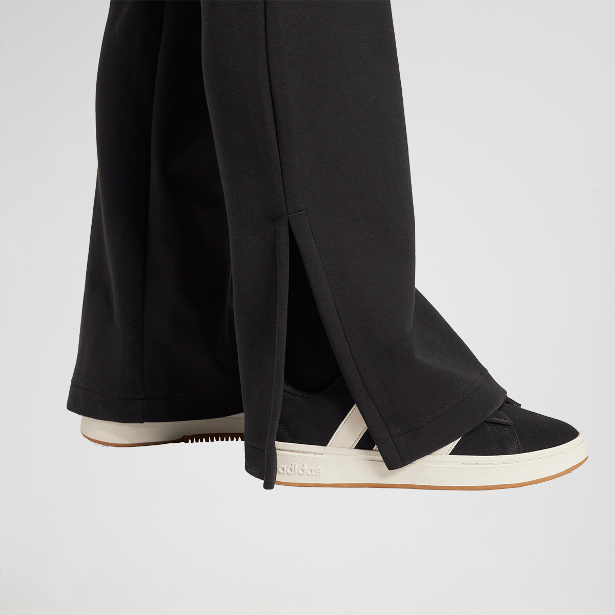 Pantalón adidas Soft Lux Acampanado Mujer,  image number null