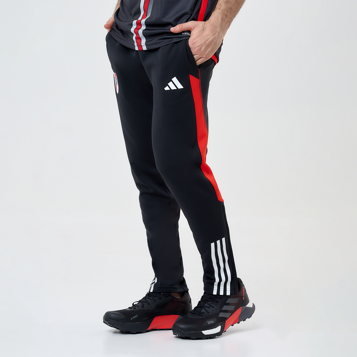 Pantalón adidas Rp,  image number null