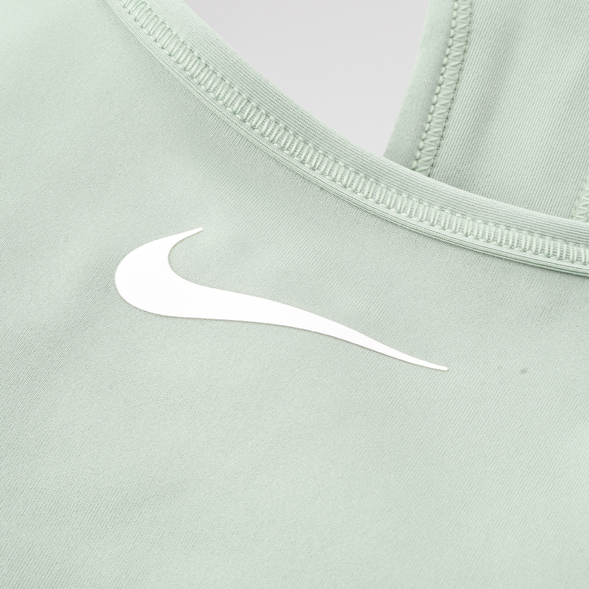 Top Entrenamiento Nike Swoosh Soporte Medio Mujer,  image number null