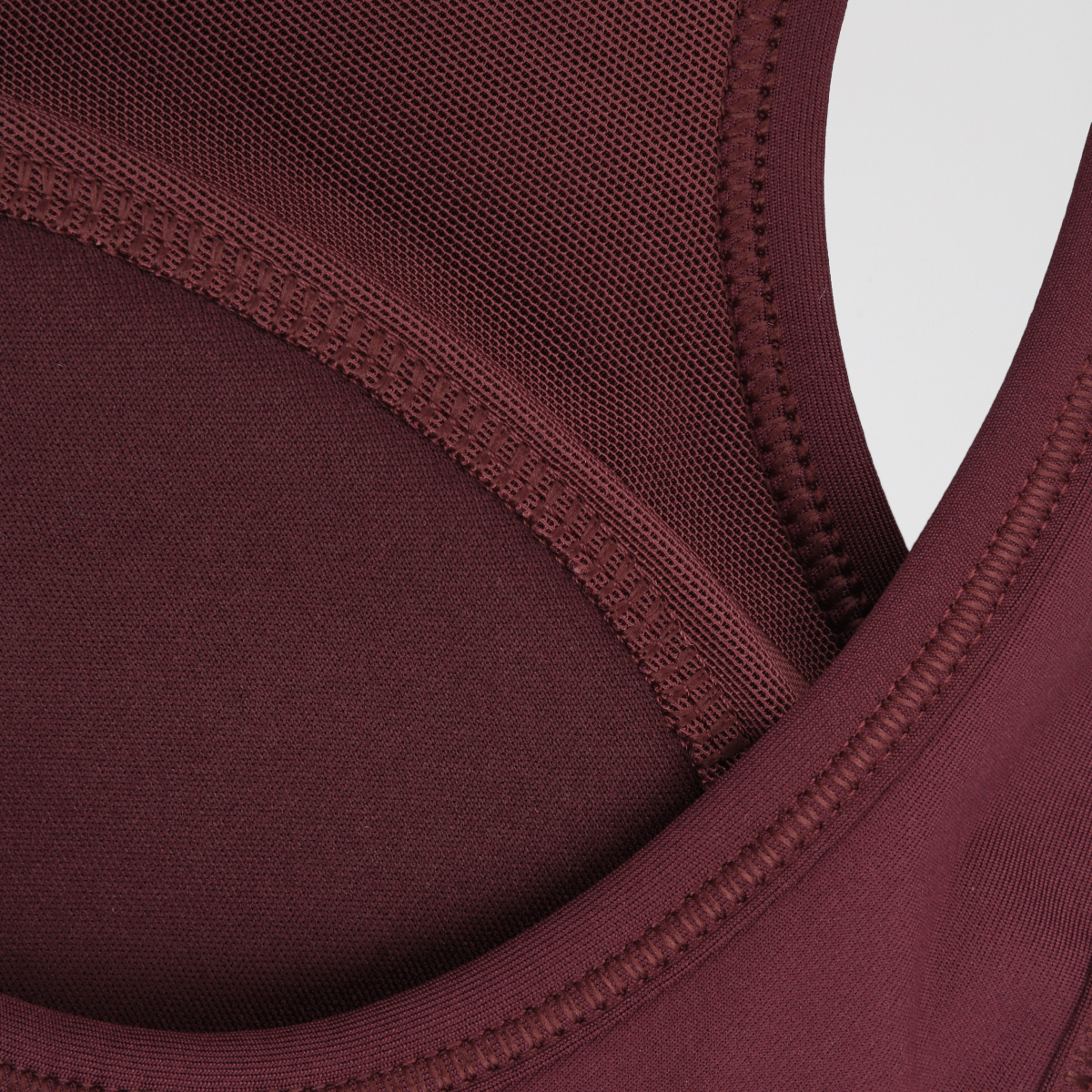 Top Nike Swoosh Medium Support Mujer,  image number null