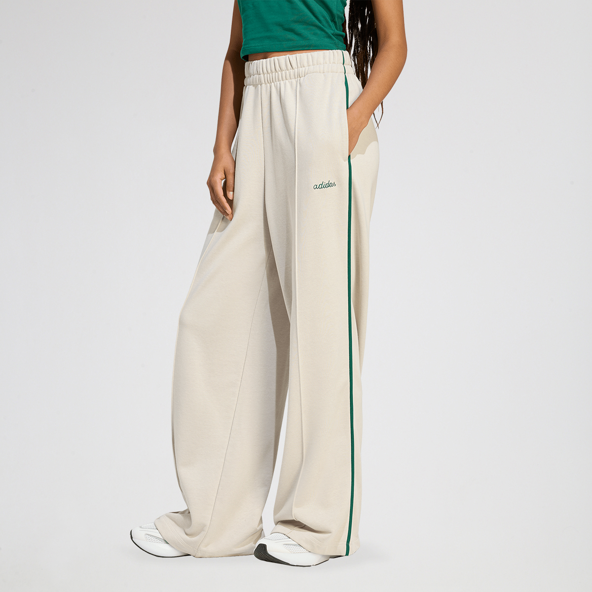 Pantal&oacute;n adidas Seasonal Essentials Colourpop Mujer,  image number null