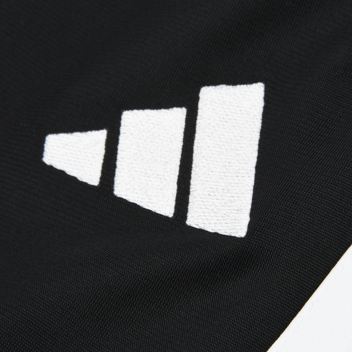 Conjunto adidas Basic Tricot 3 Tiras Hombre,  image number null