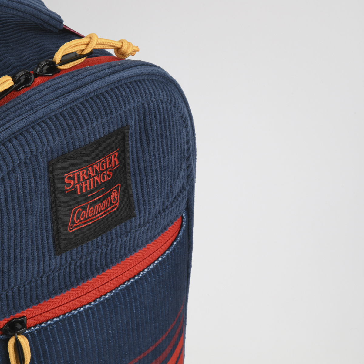 Mochila Coleman T&eacute;rmica Cooler Stranger Things,  image number null