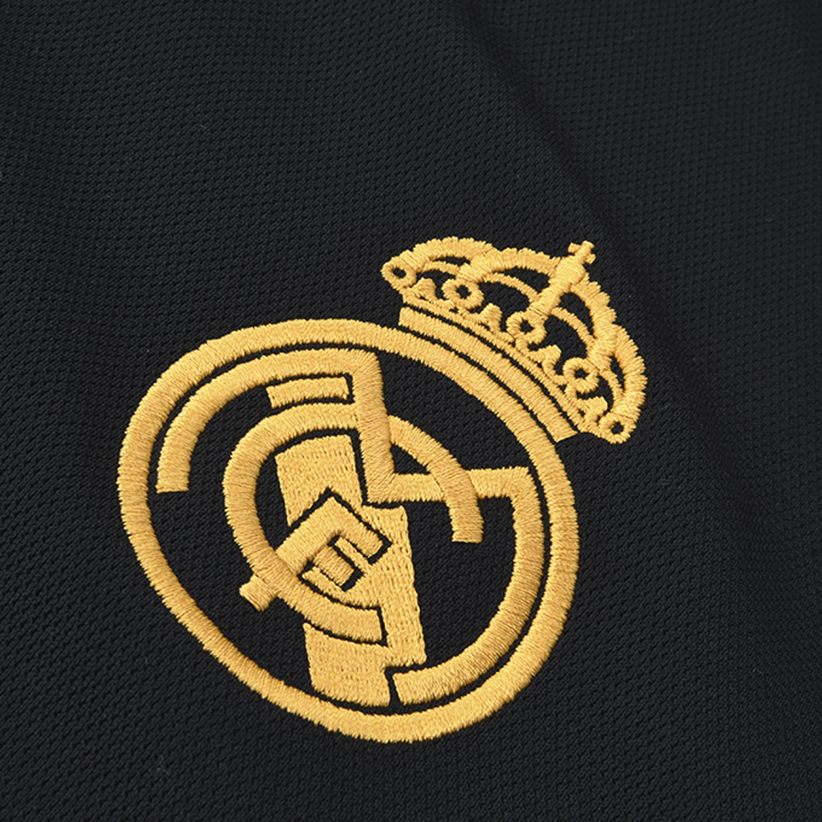Escudo del real madrid adidas cheap