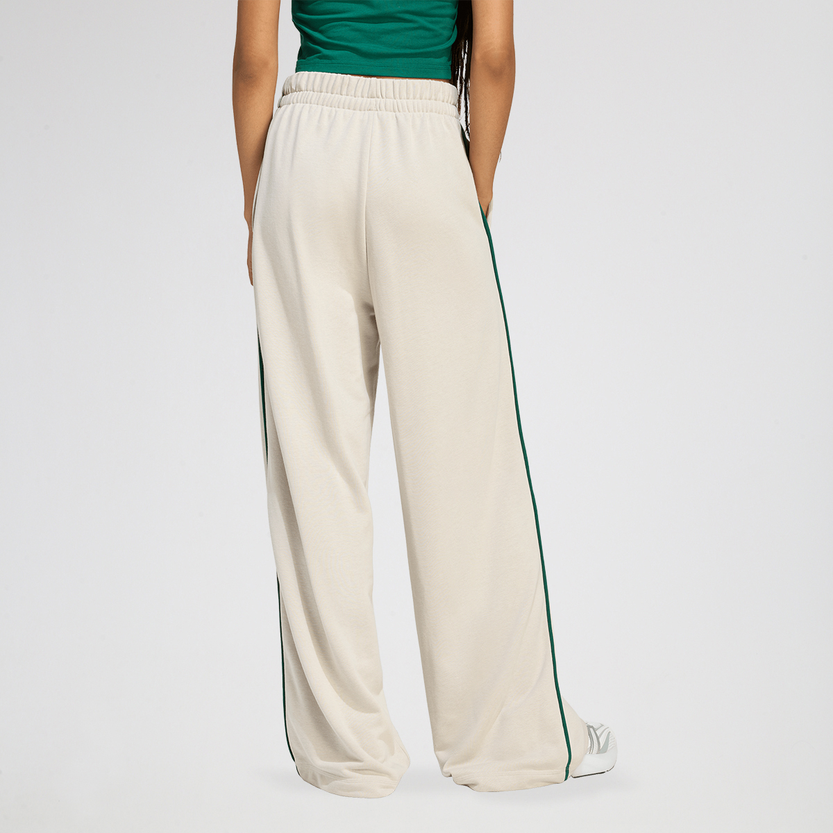 Pantal&oacute;n adidas Seasonal Essentials Colourpop Mujer,  image number null