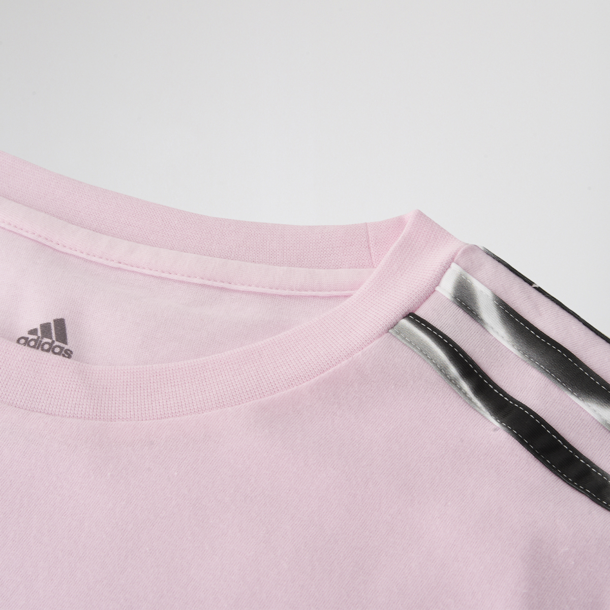 Remera adidas Vibrant Print 3 Tiras Mujer,  image number null