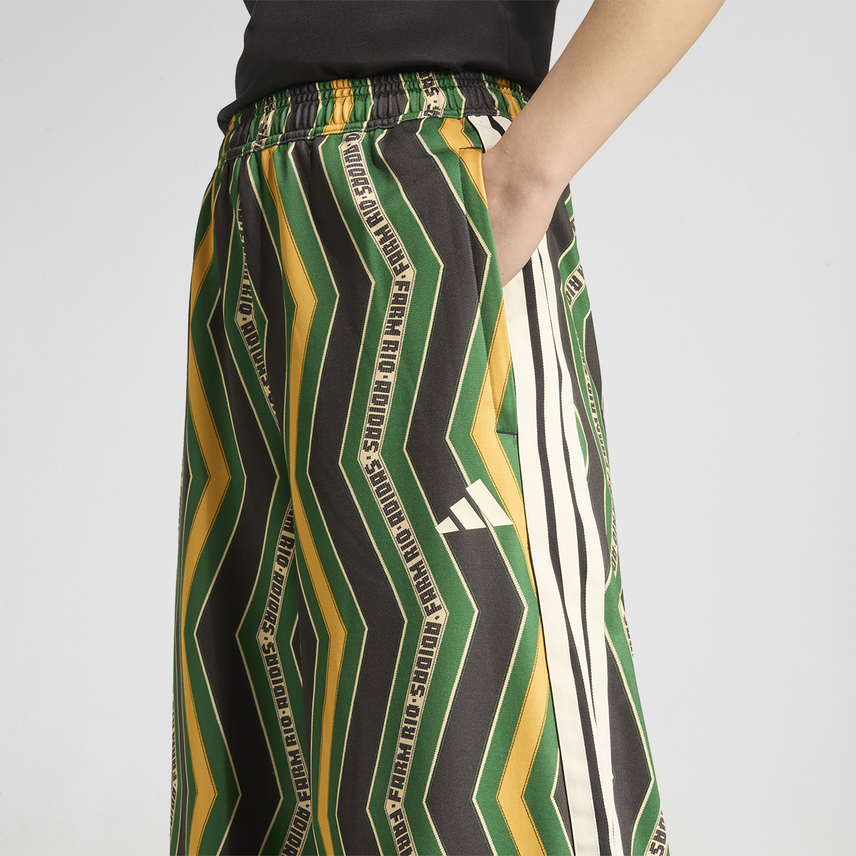 Pantalón adidas X Farm Tiro Mujer,  image number null