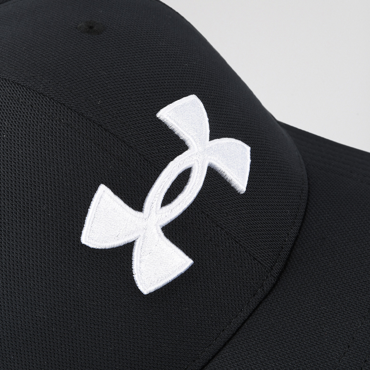 Gorra Under Armour Blitzing Adj de Hombre,  image number null