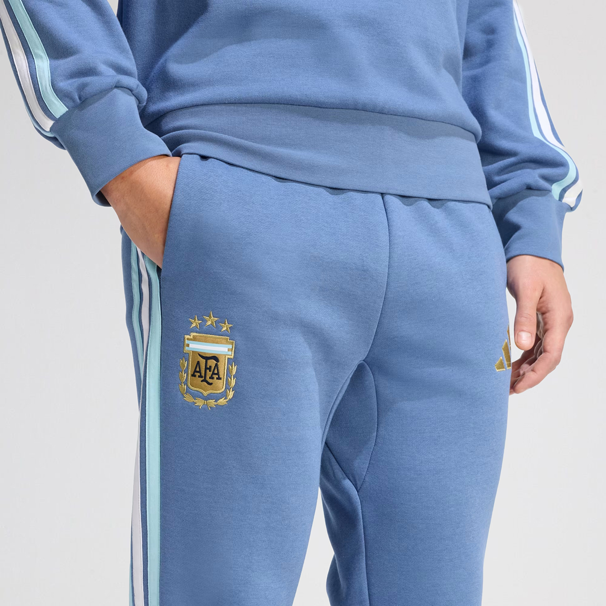 Pantal&oacute;n Argentina adidas DNA Fleece Hombre,  image number null