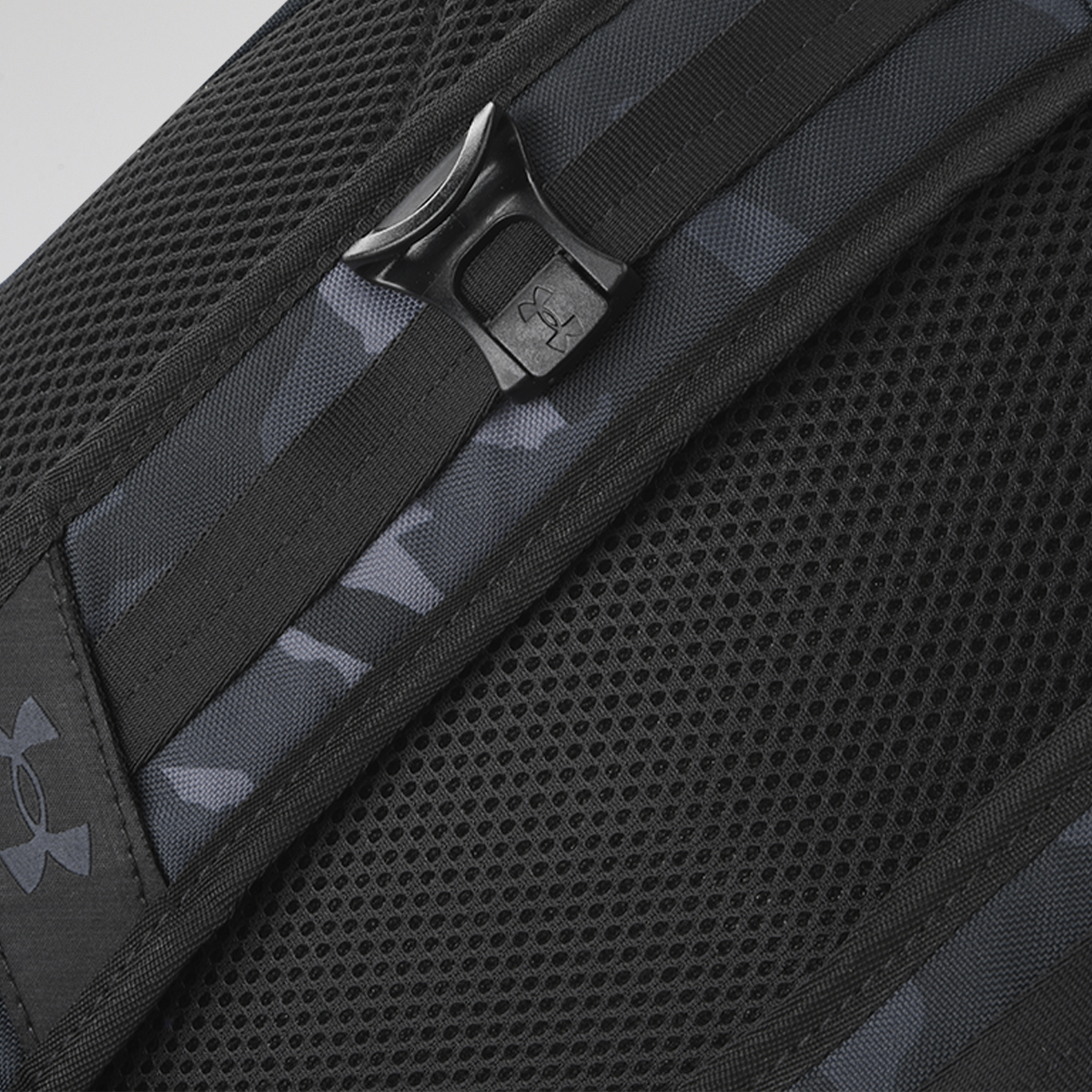Mochila Under Armour Hustle 6.0,  image number null
