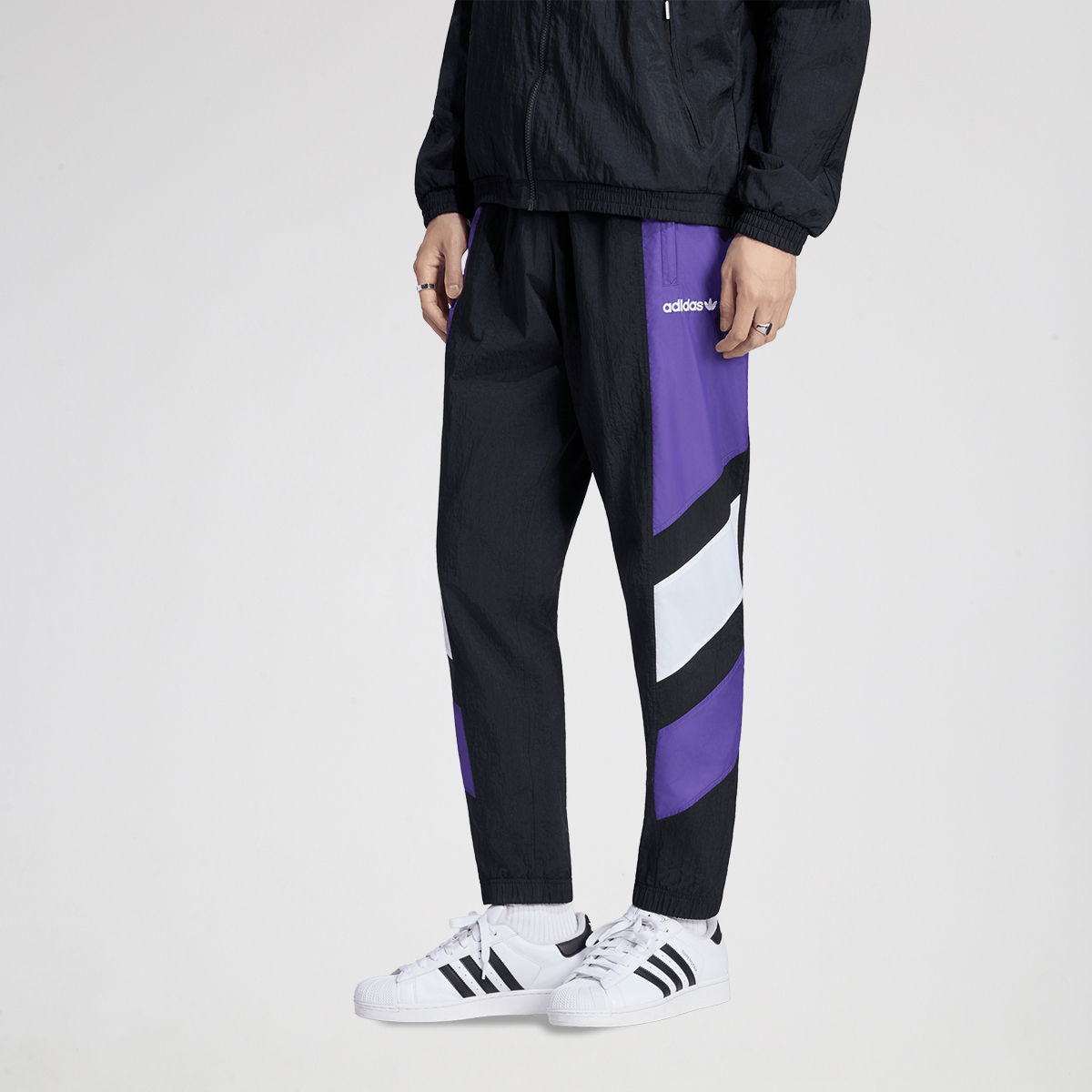 Pantal&oacute;n Real Madrid adidas EQT Hombre,  image number null