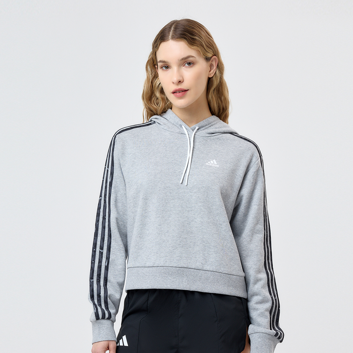 Buzo adidas gris mujer new arrivals