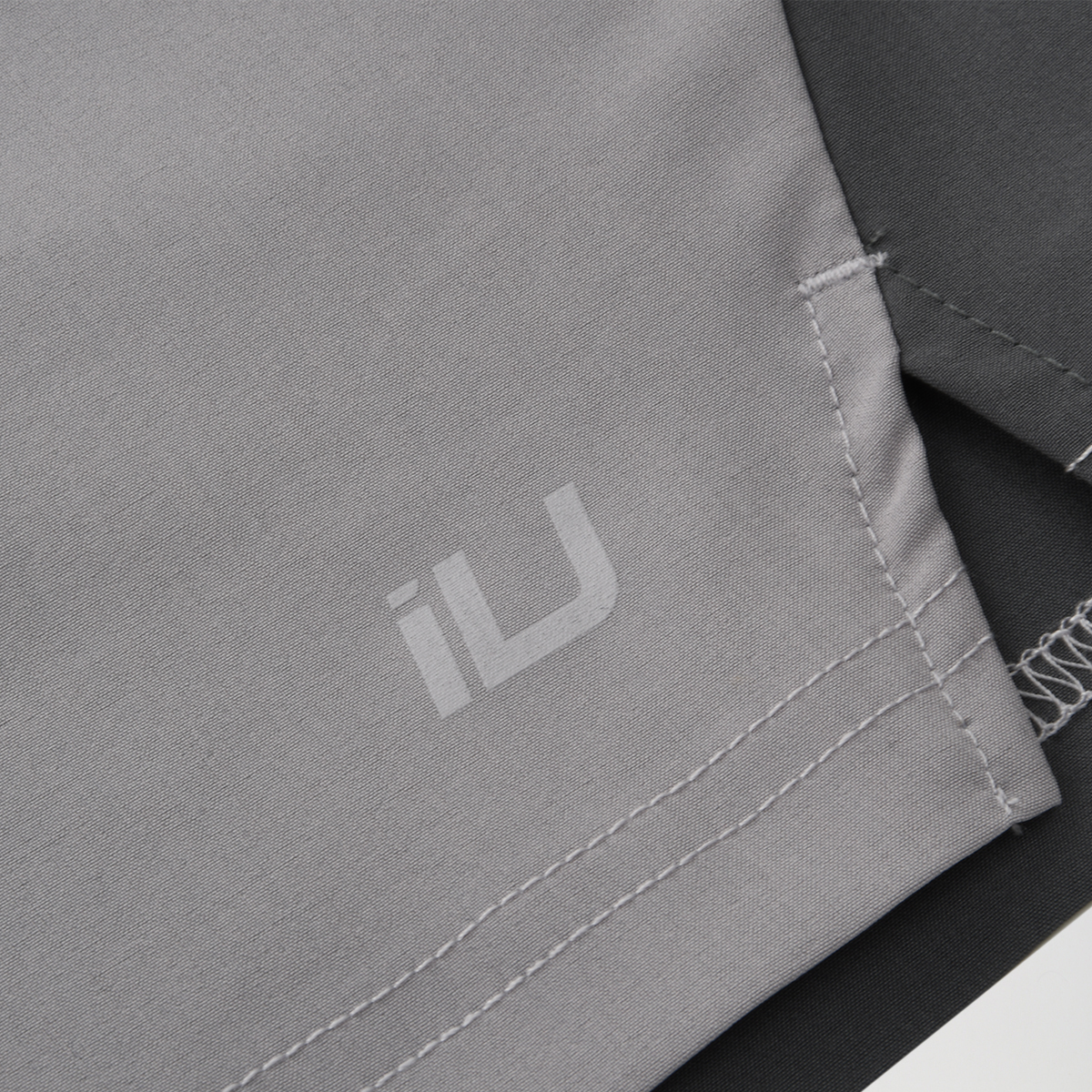 Short Entrenamiento IU Quest Lined Hombre,  image number null