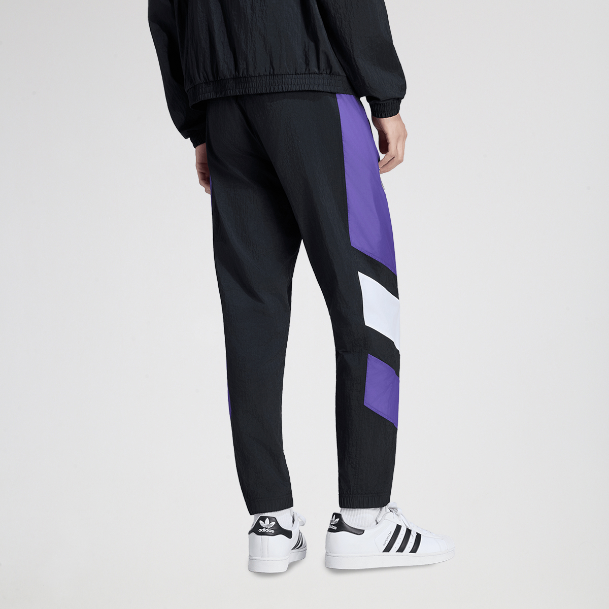 Pantal&oacute;n Real Madrid adidas EQT Hombre,  image number null