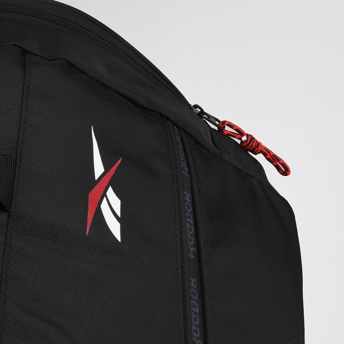 Bolso Reebok T2 Pads Antideslizantes 53 L,  image number null