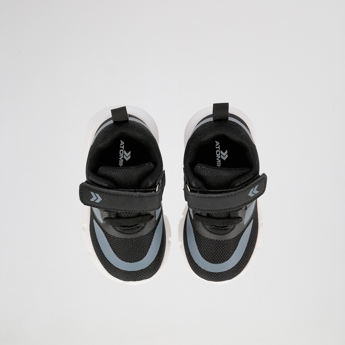 Zapatillas Atomik Beta Infantil con velcro,  image number null
