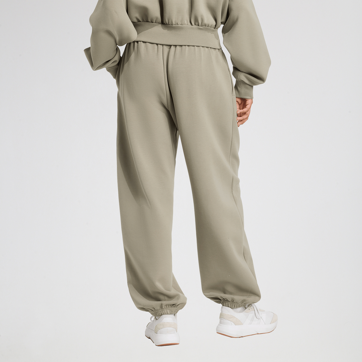 Pantalón adidas ALL SZN Soft Lux Loose Mujer,  image number null