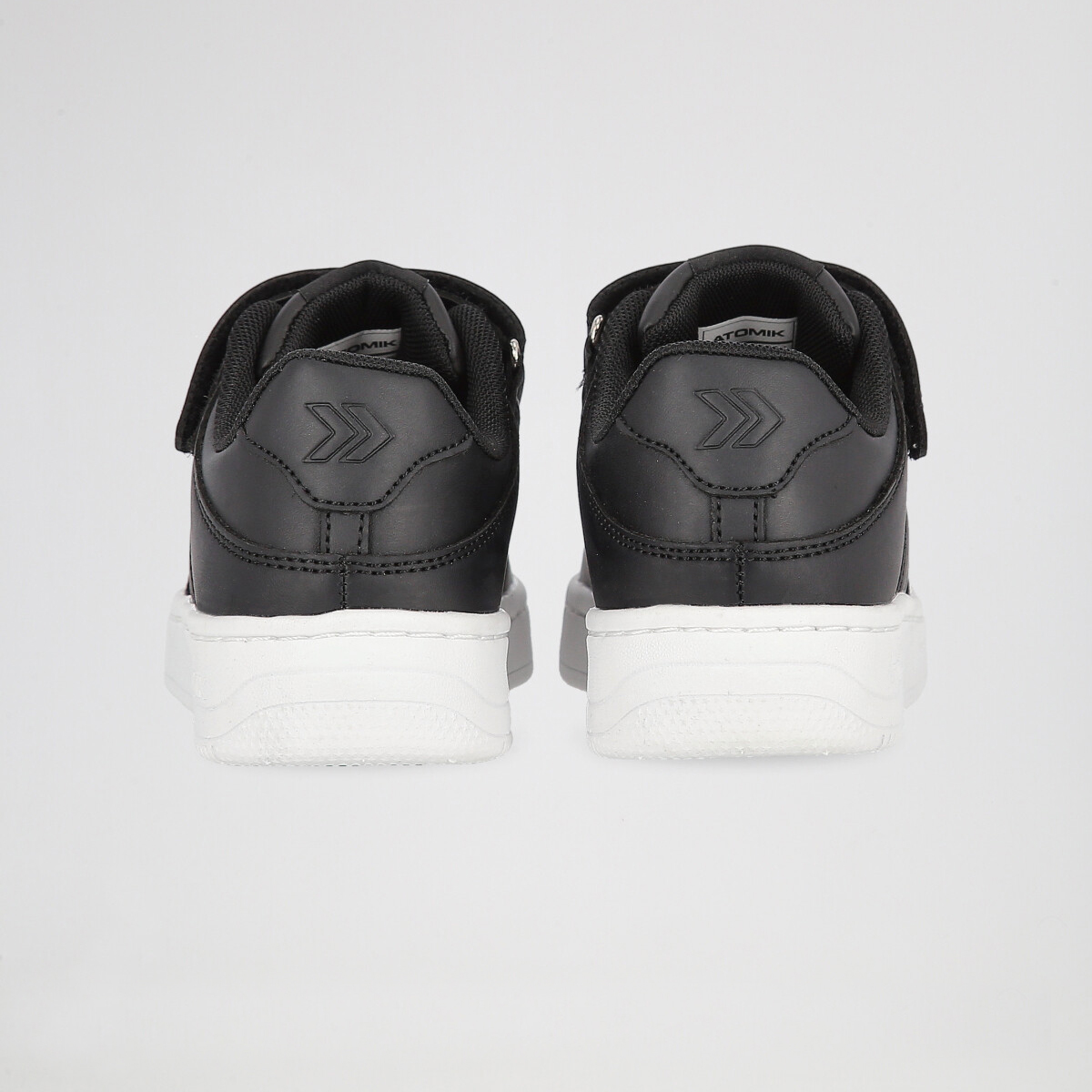 Zapatillas cuero sint&eacute;tico Atomik Fairfaxx Infantil,  image number null