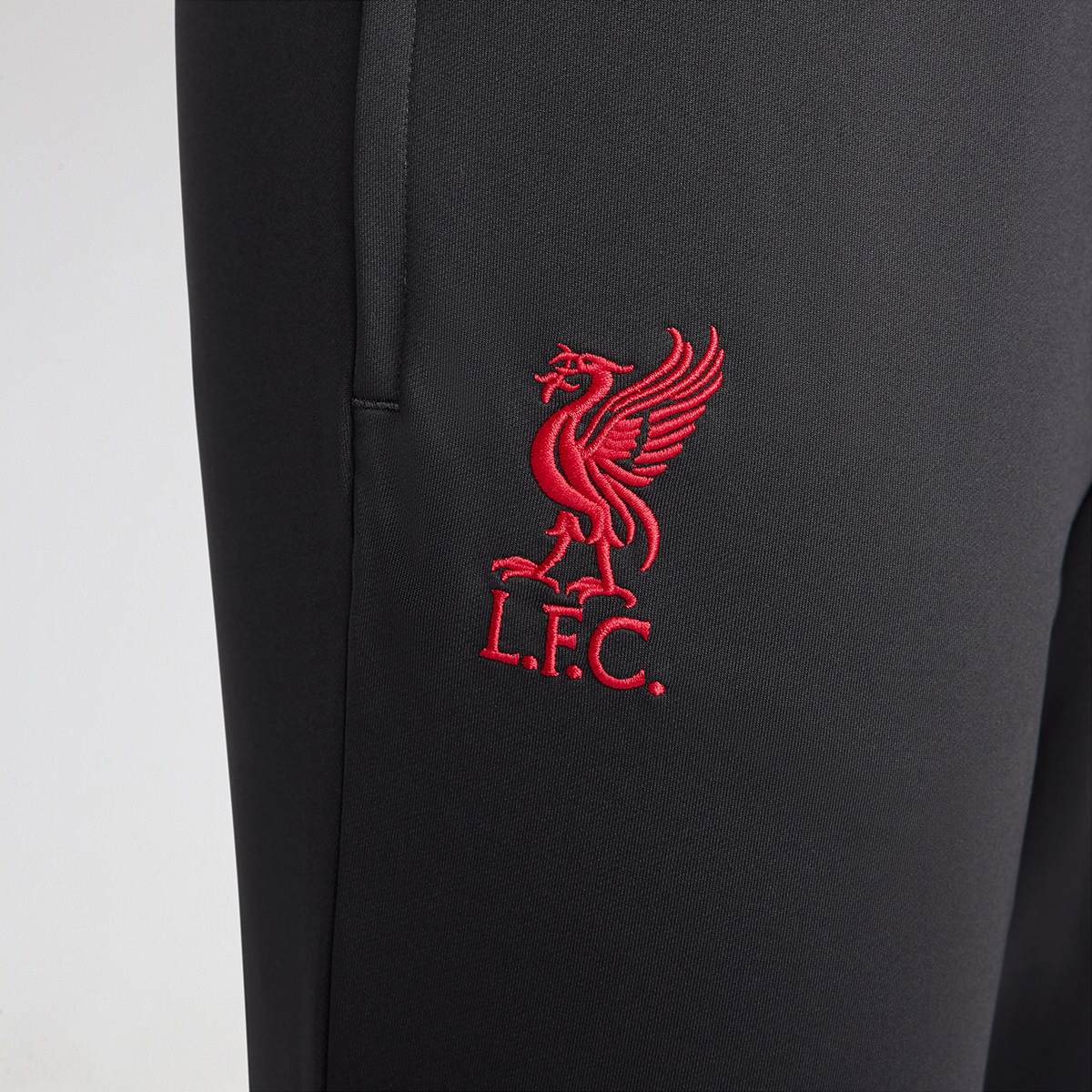 Pantalón Fútbol Nike Liverpool FC Titular 24/25 Hombre,  image number null