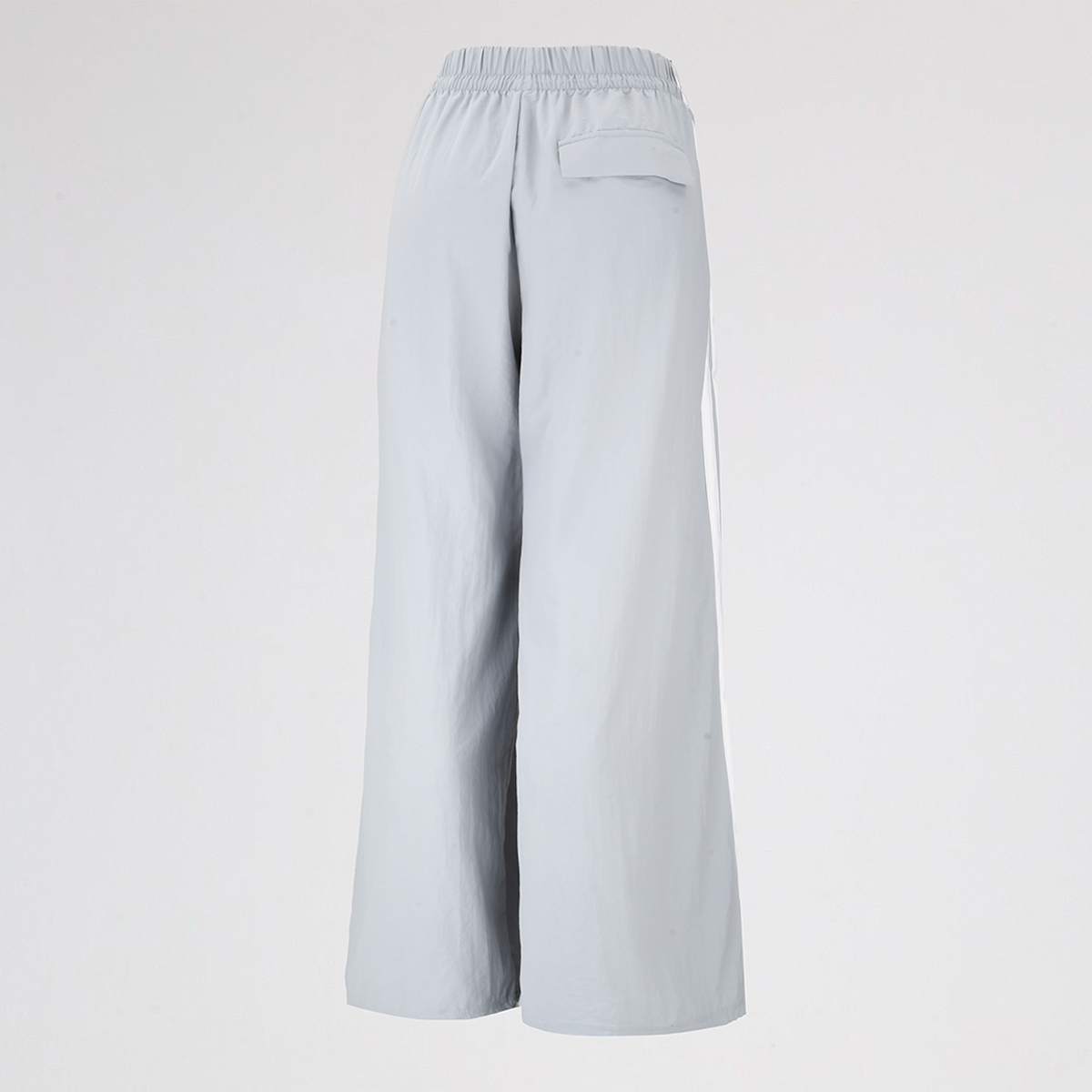 Pantal&oacute;n adidas Essentials 3 Tiras Parachute Mujer,  image number null