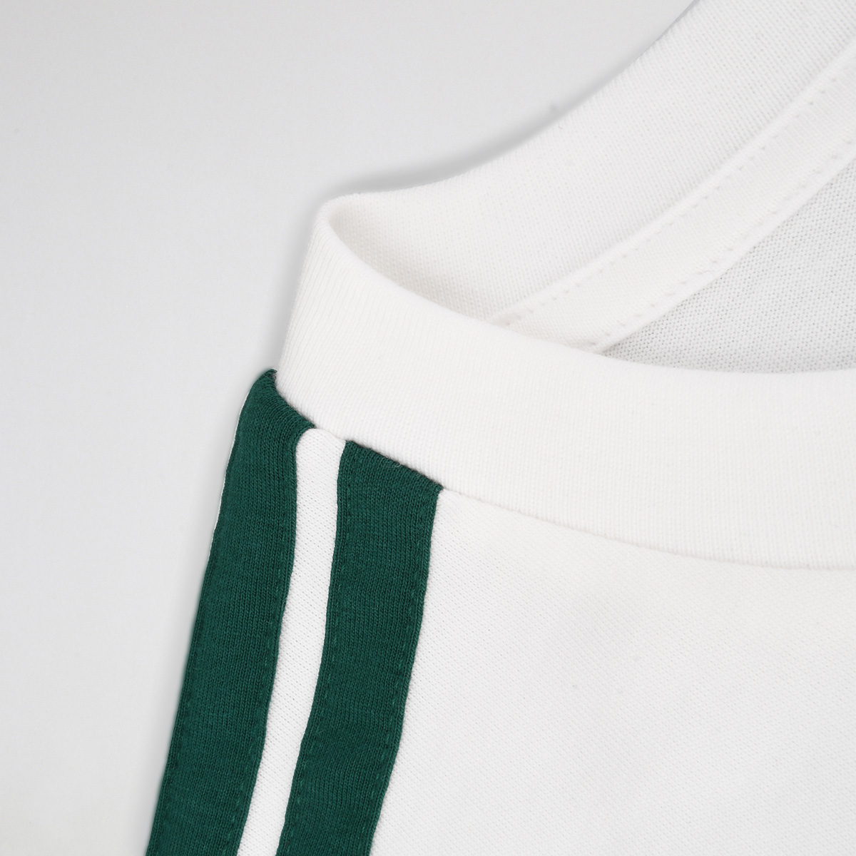 Remera adidas Lounge Soft-side Graphic de Mujer,  image number null