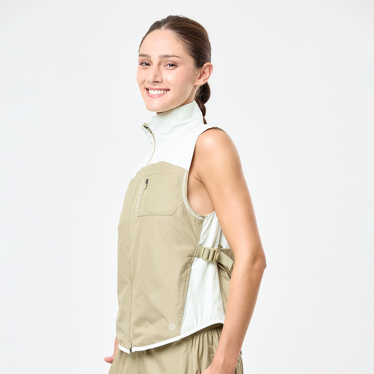 Chaleco Nike Trail Repel Mujer,  image number null