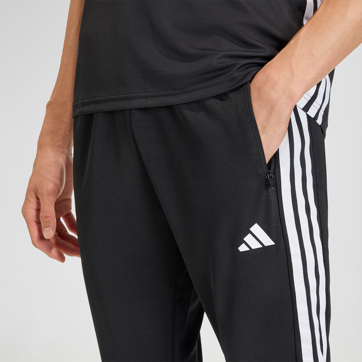 Pantal&oacute;n Entrenamiento adidas Essentials 3 Tiras Hombre,  image number null