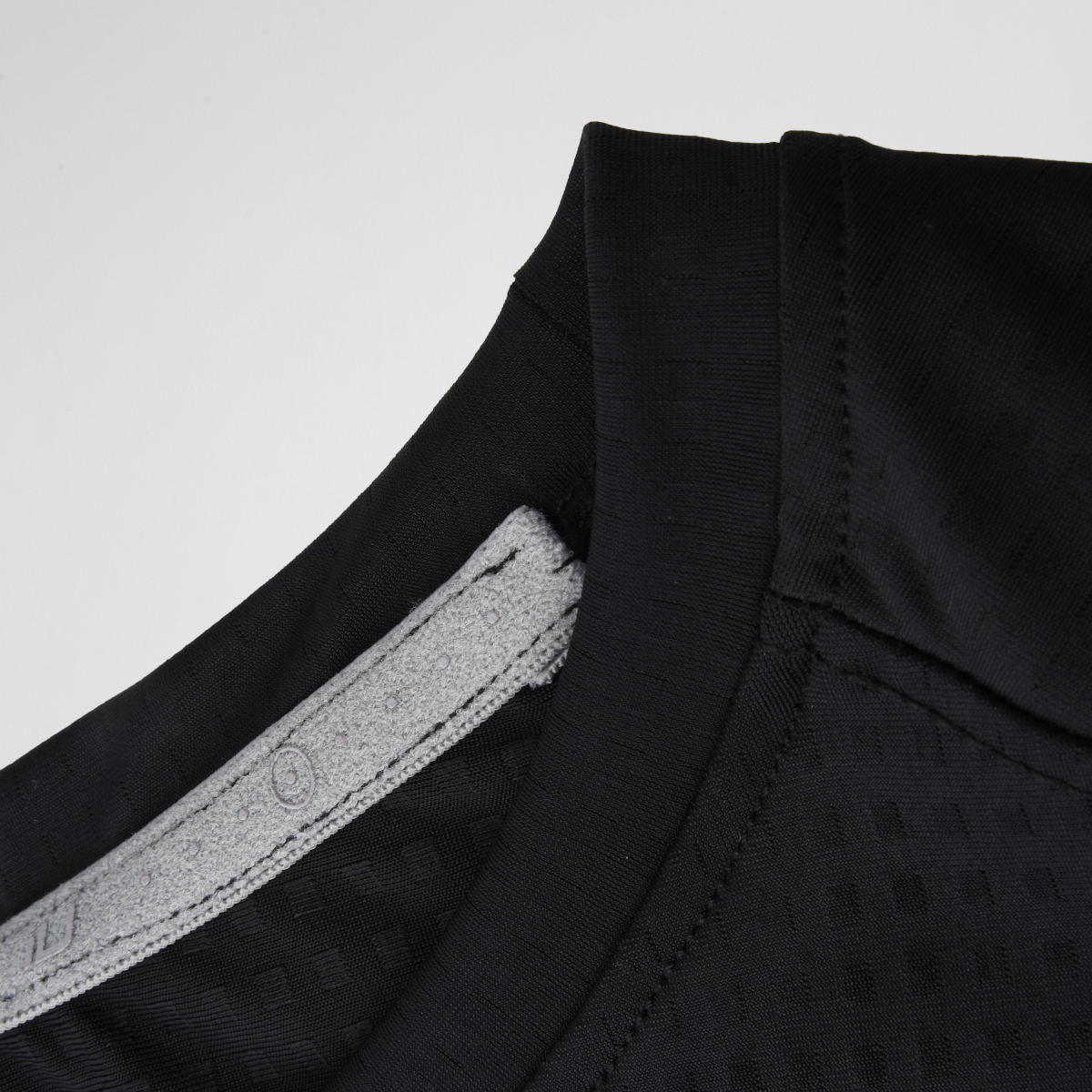 Remera Entrenamiento IU Mistdry Hombre,  image number null