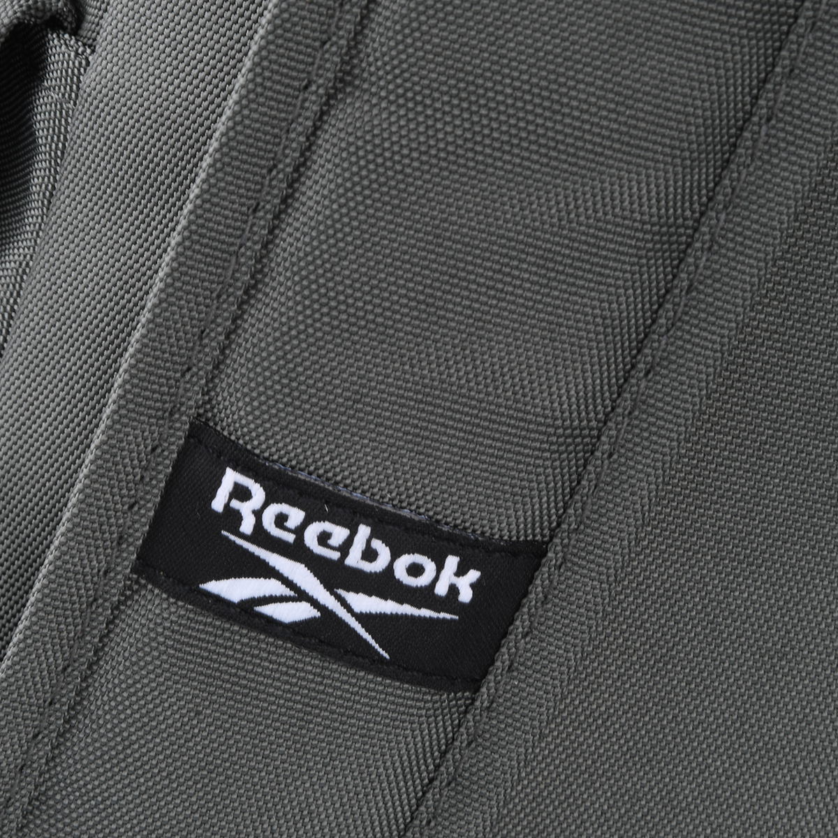 Mochila Reebok 18 Pulgadas con Bolsillo Frontal Nailon,  image number null
