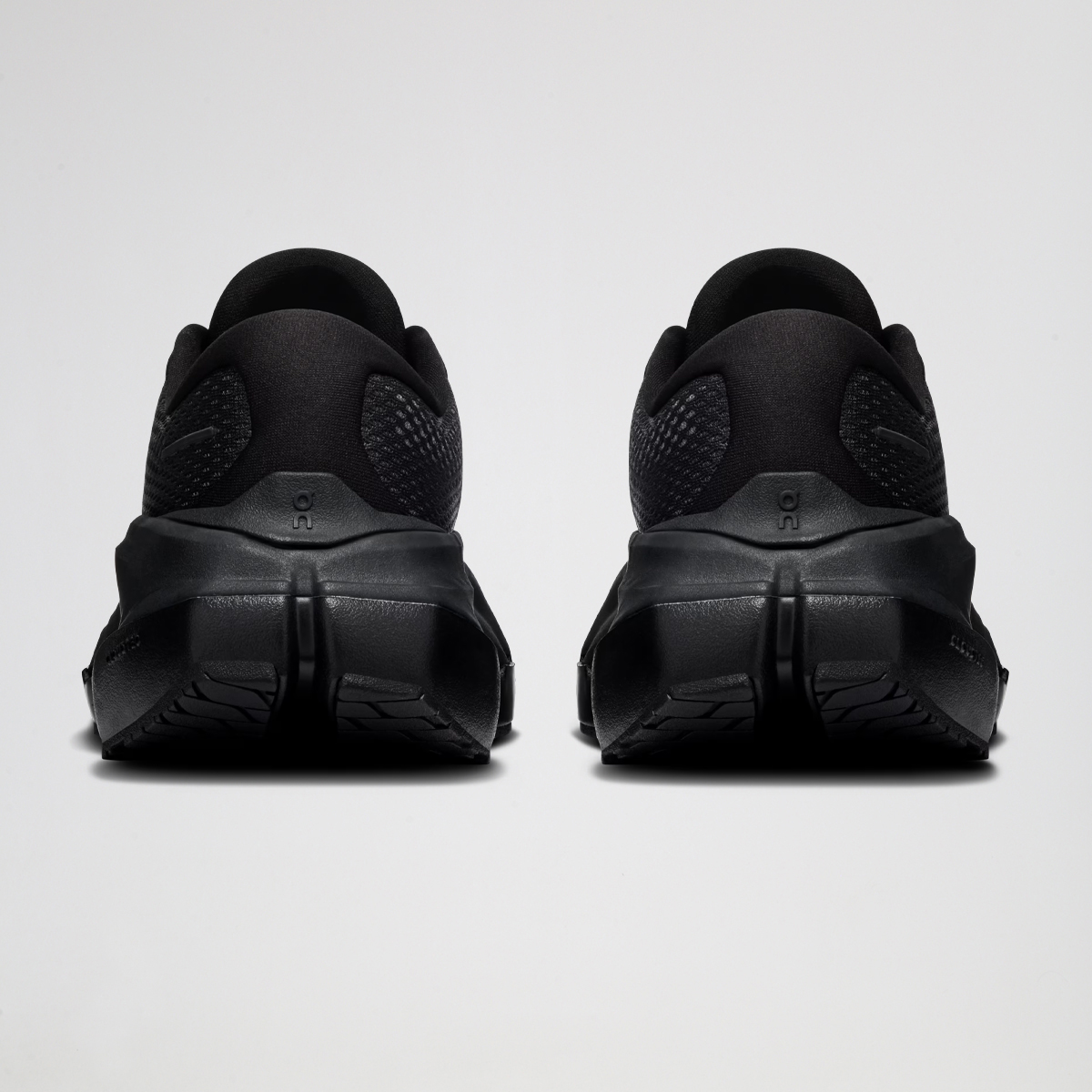 Zapatillas ON Cloudrunner Max Mujer malla,  image number null