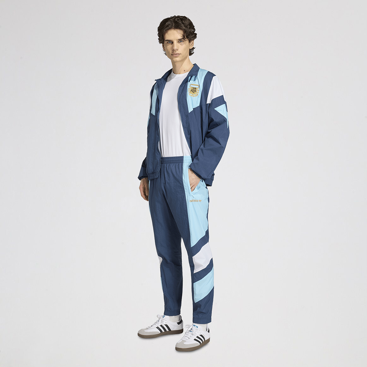 Pantal&oacute;n Argentina adidas EQT Hombre,  image number null