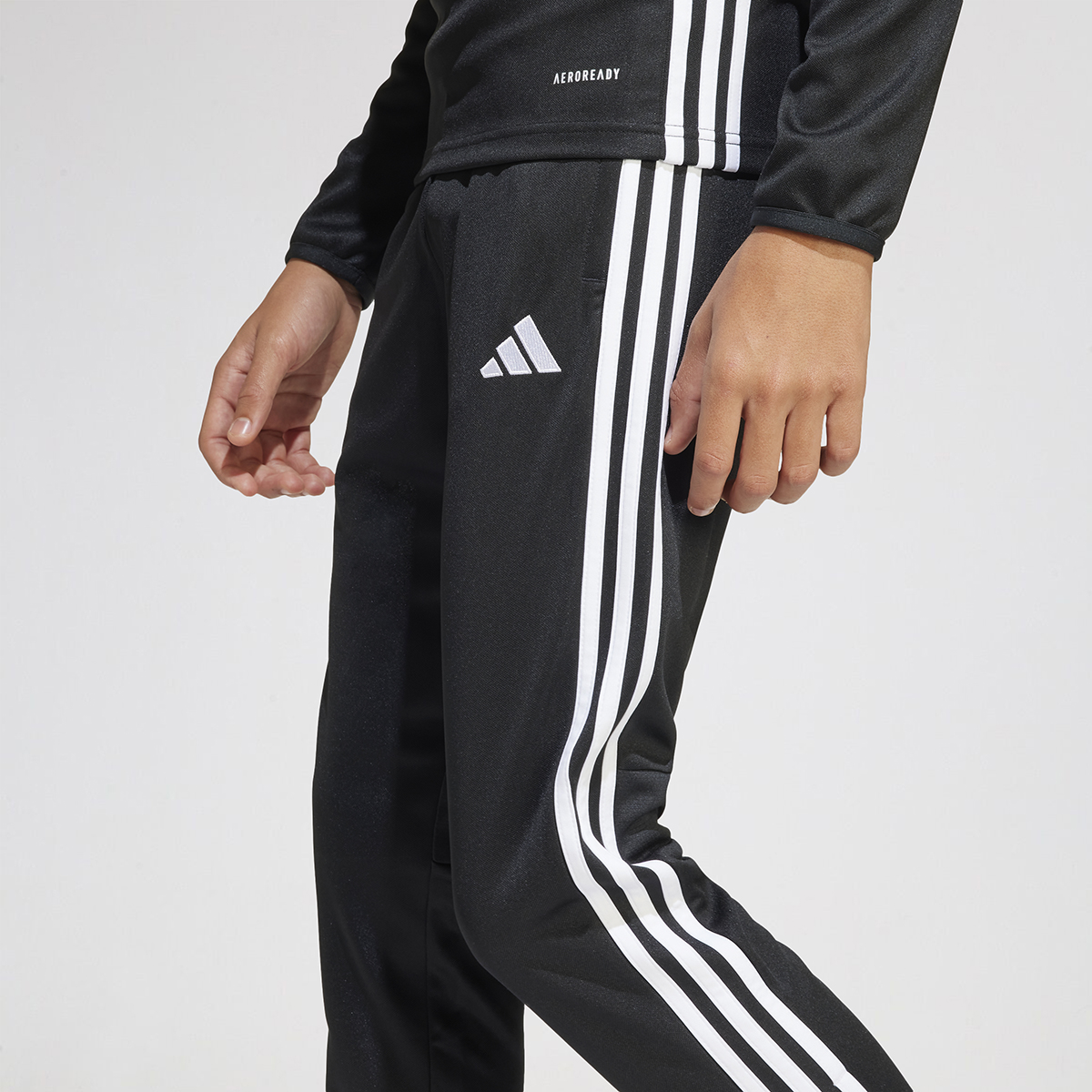Pantalón Fútbol adidas Tiro 25 Essentials Infantil,  image number null
