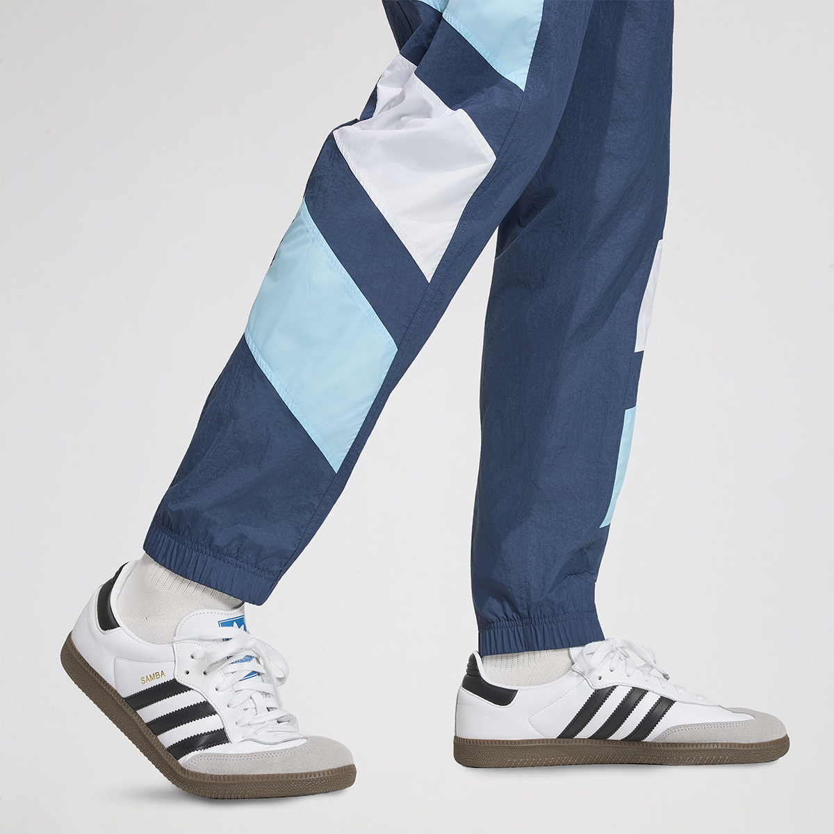 Pantal&oacute;n Argentina adidas EQT Hombre,  image number null
