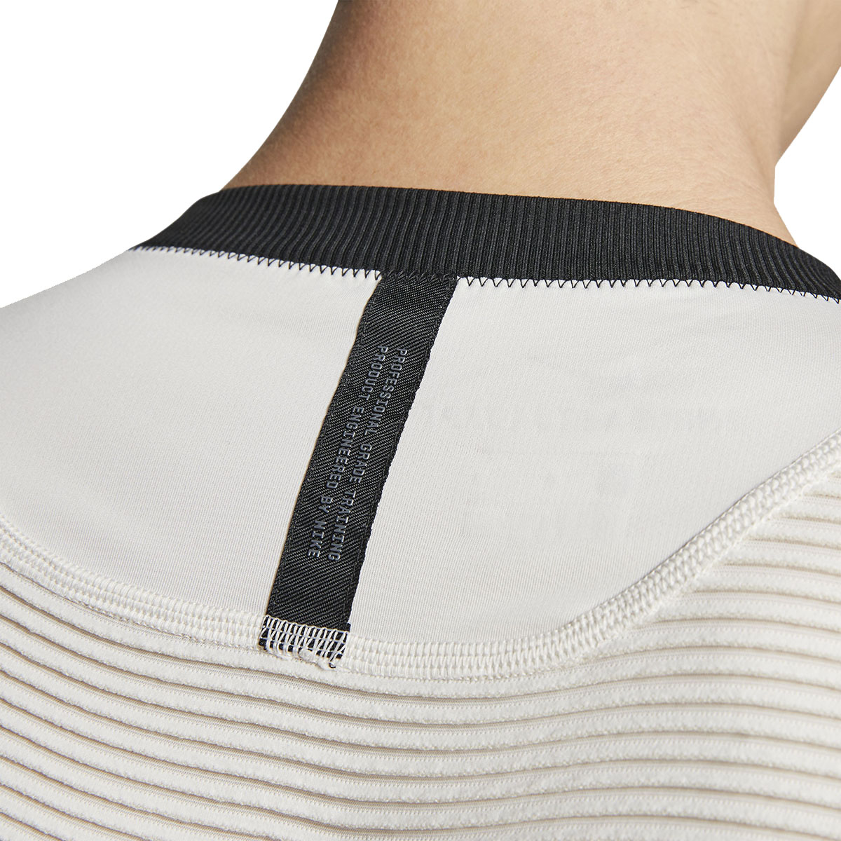 Remera Nike Aeroadapt,  image number null
