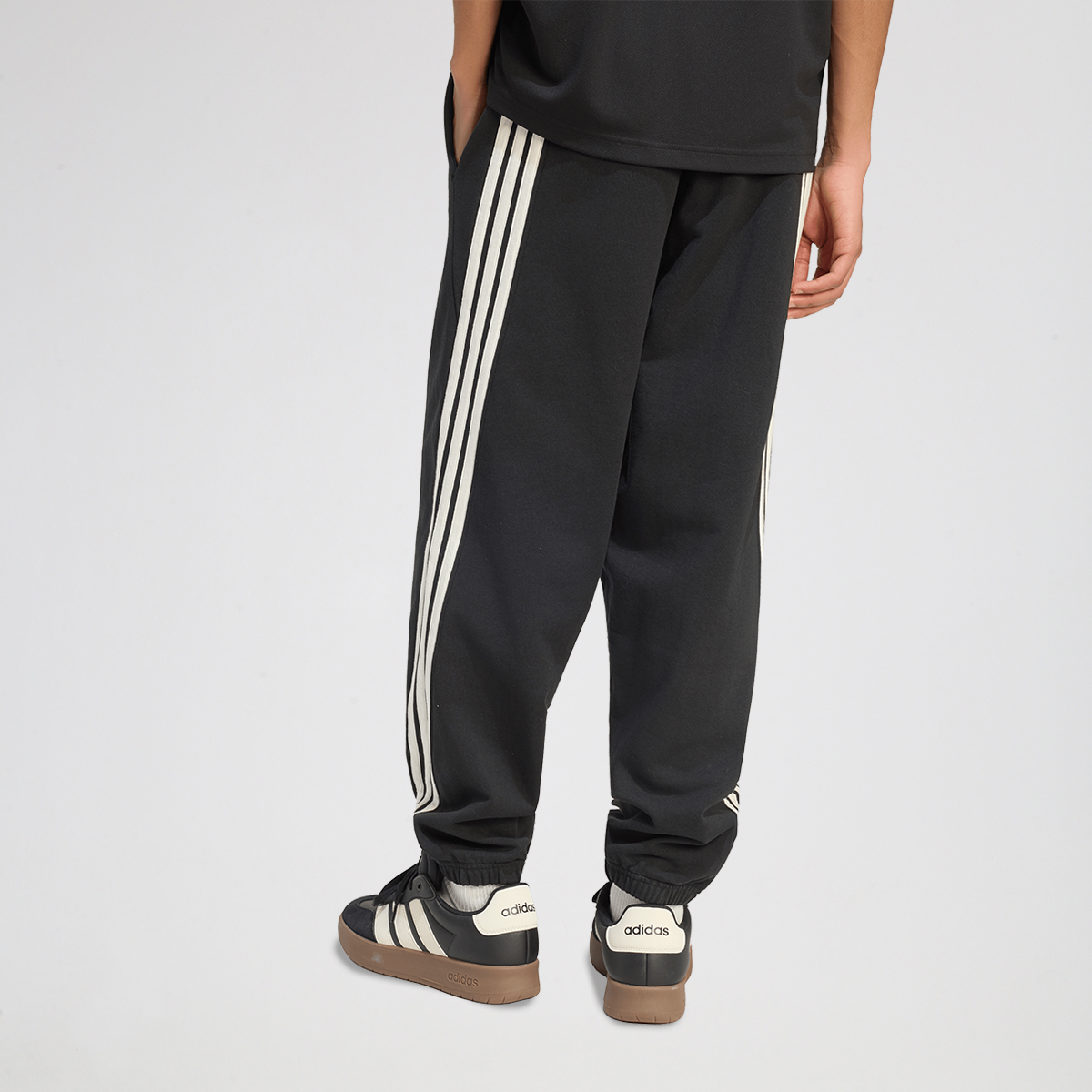 Pantal&oacute;n adidas Pu&ntilde;o Cl&aacute;sico KIT 3 Tiras Hombre,  image number null