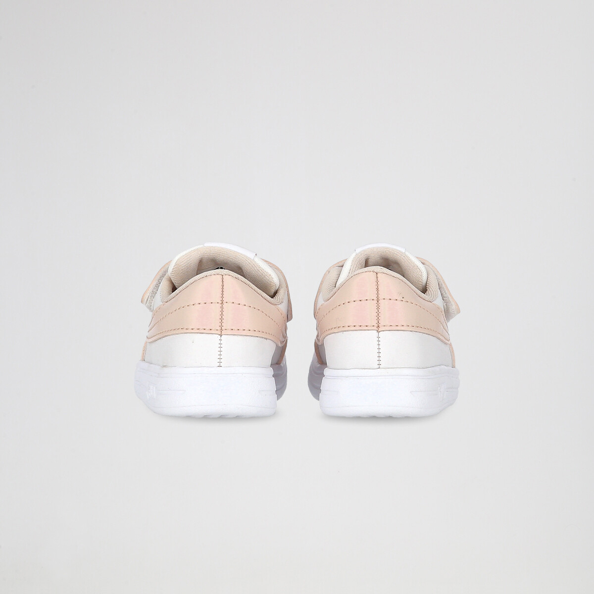 Zapatillas Fila Tennis 88 Infantil con velcro,  image number null