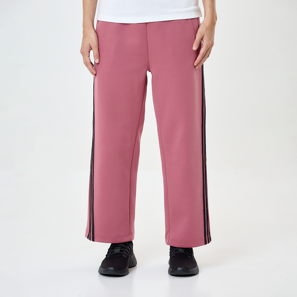 Pantalón adidas Future Icons 3 Tiras Mujer,  image number null