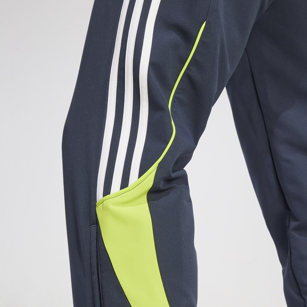 Pantalon Real Madrid adidas Ubp 2025 de Hombre,  image number null