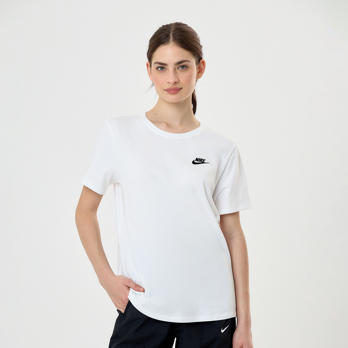 Remera Urbana Nike Club Essentials Mujer,  image number null